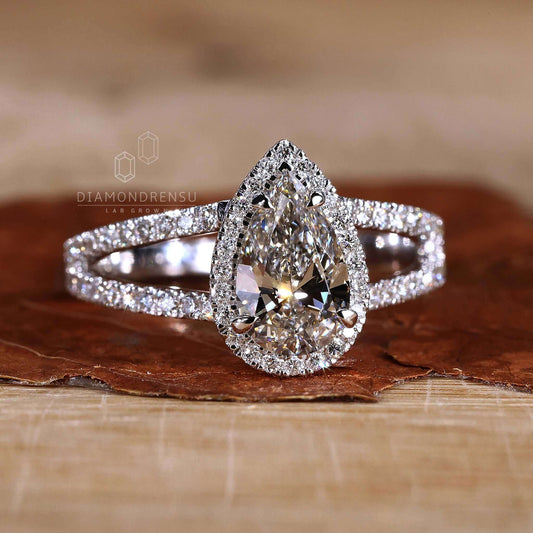 Pear Cut Lab Grown Diamond Halo Engagement Ring for Women